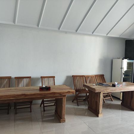 Ega S Hostel Batununggul 外观 照片