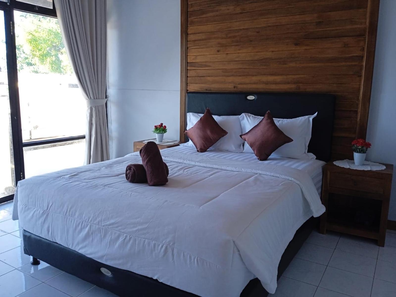 Ega S Hostel Batununggul 外观 照片