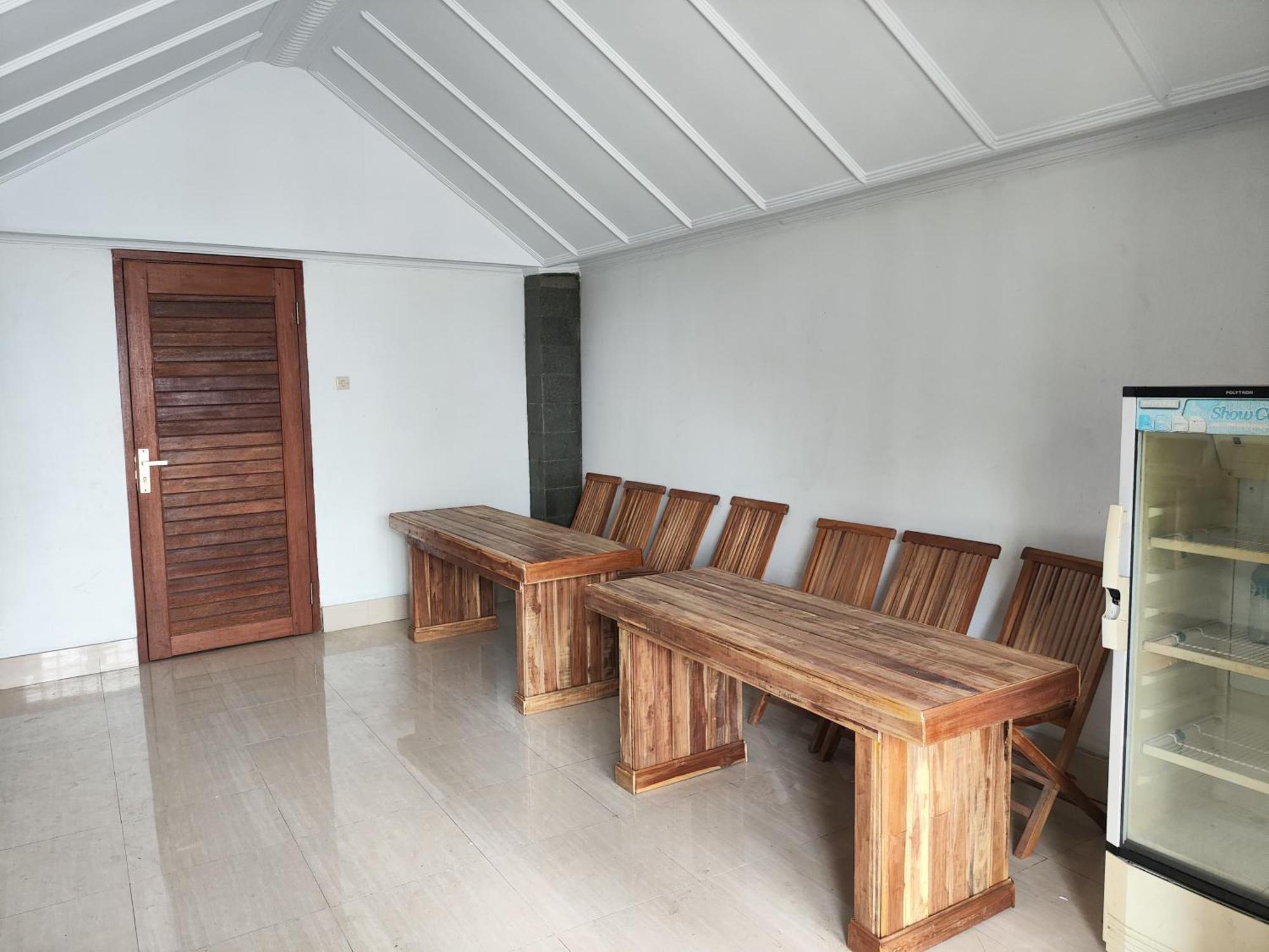 Ega S Hostel Batununggul 外观 照片